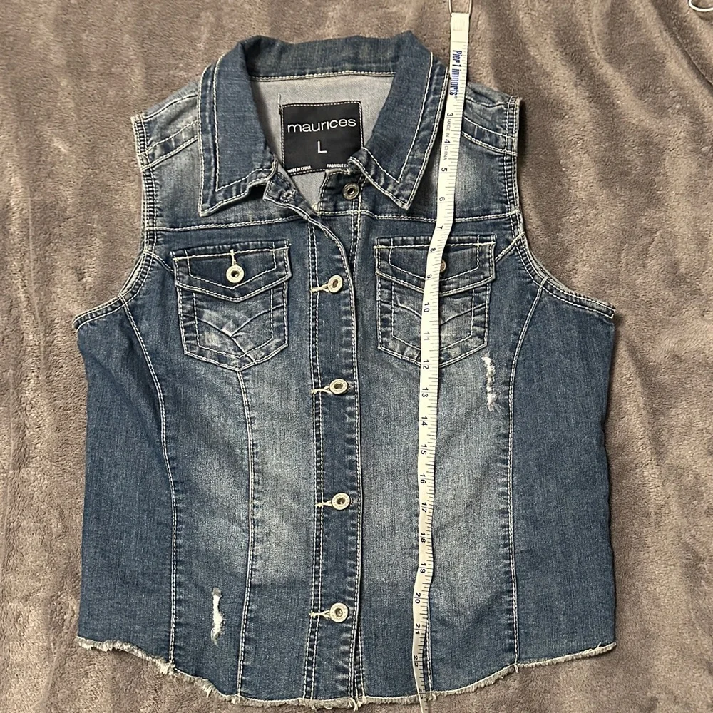 Maurices Distressed Denim Vest Button Front Raw Hem Blue Jean Vest Size L - Picture 12 of 12